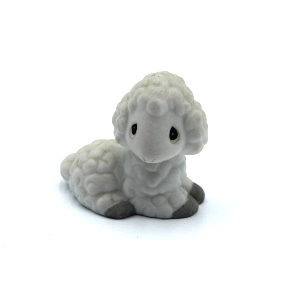 2007 Precious Moments Nativity Sitting Sheep Lamb COME LET US ADORE HIM 890024